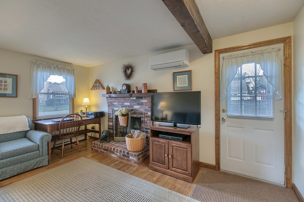 217 Cabot Road Tewksbury, MA 01876 - Photo 4 of 30 Gallery Image 4