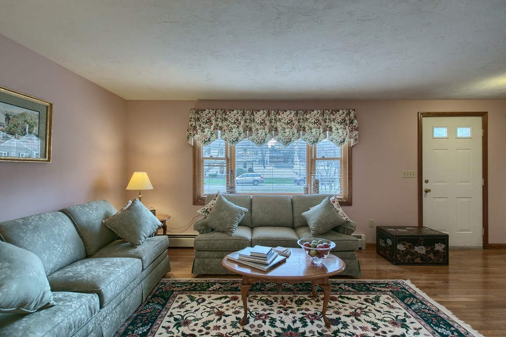 217 Cabot Road Tewksbury, MA 01876 - Photo 8 of 30 Gallery Image 8