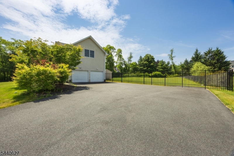 72 Doby Road Randolph, NJ 07945 - Photo 3 of 38