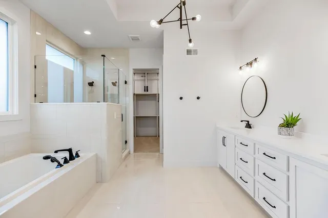 $1,092,603 | 24564 West 124th Terrace, Olathe, KS 66061