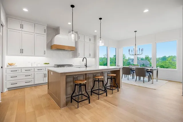 $1,092,603 | 24564 West 124th Terrace, Olathe, KS 66061