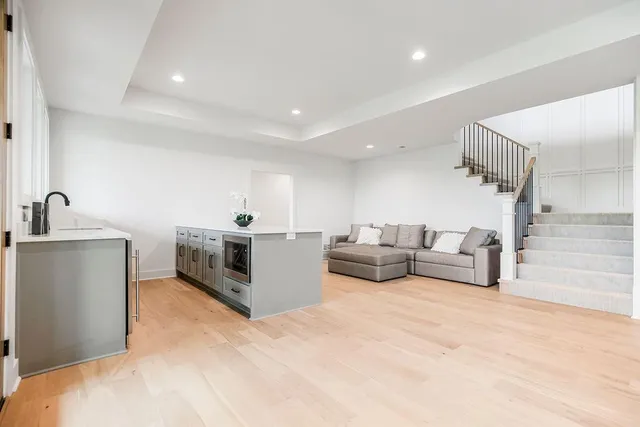 $1,092,603 | 24564 West 124th Terrace, Olathe, KS 66061