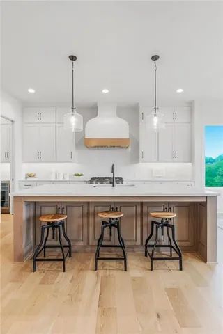 $1,092,603 | 24564 West 124th Terrace, Olathe, KS 66061