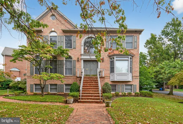 $5,850 | 401 North Lombardy Street, Arlington, VA 22203