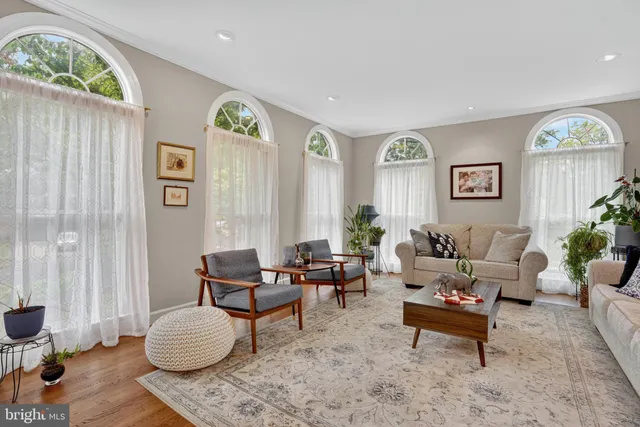 $5,850 | 401 North Lombardy Street, Arlington, VA 22203