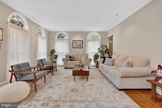 $5,850 | 401 North Lombardy Street, Arlington, VA 22203