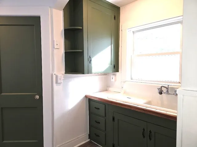 $1,500 | 395 A Webster Street, Manchester, NH 03104