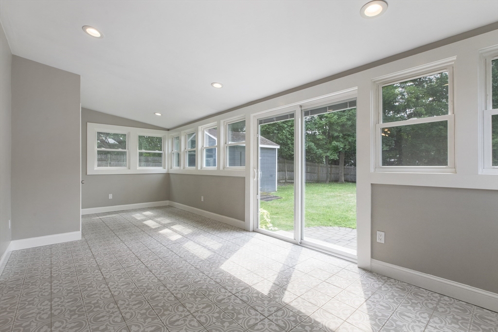 13 Campello Road Framingham, MA 01701 - Photo 8 of 23 Gallery Image 8