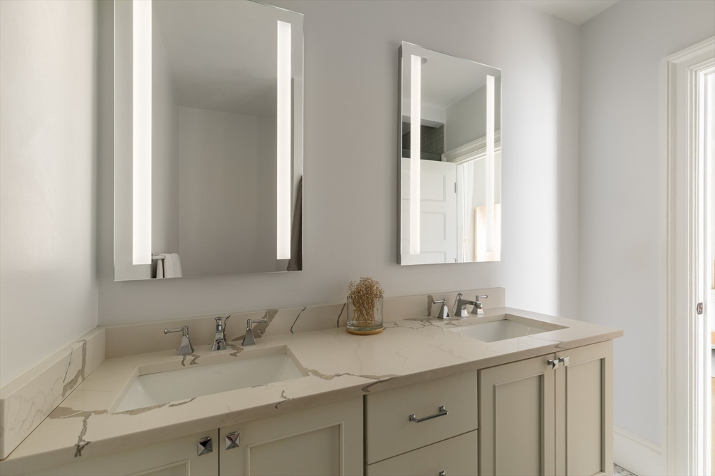 72 Washington Street, Unit 1 Boston, MA 02129 - Photo 8 of 16