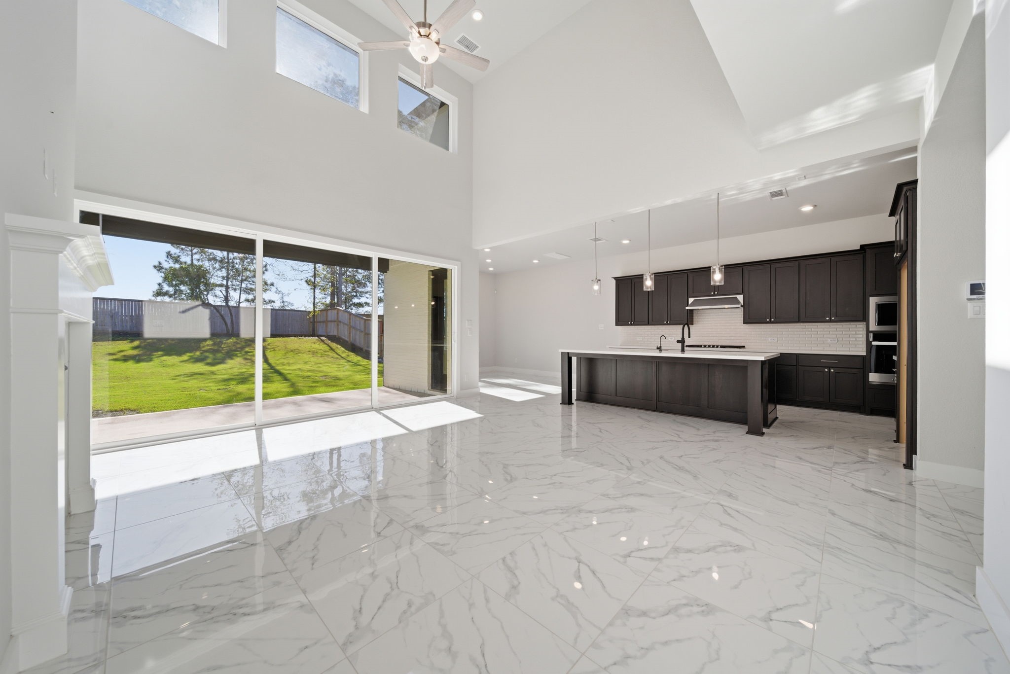 1715 Divino Pass Conroe, TX 77304 - Photo 3 of 12