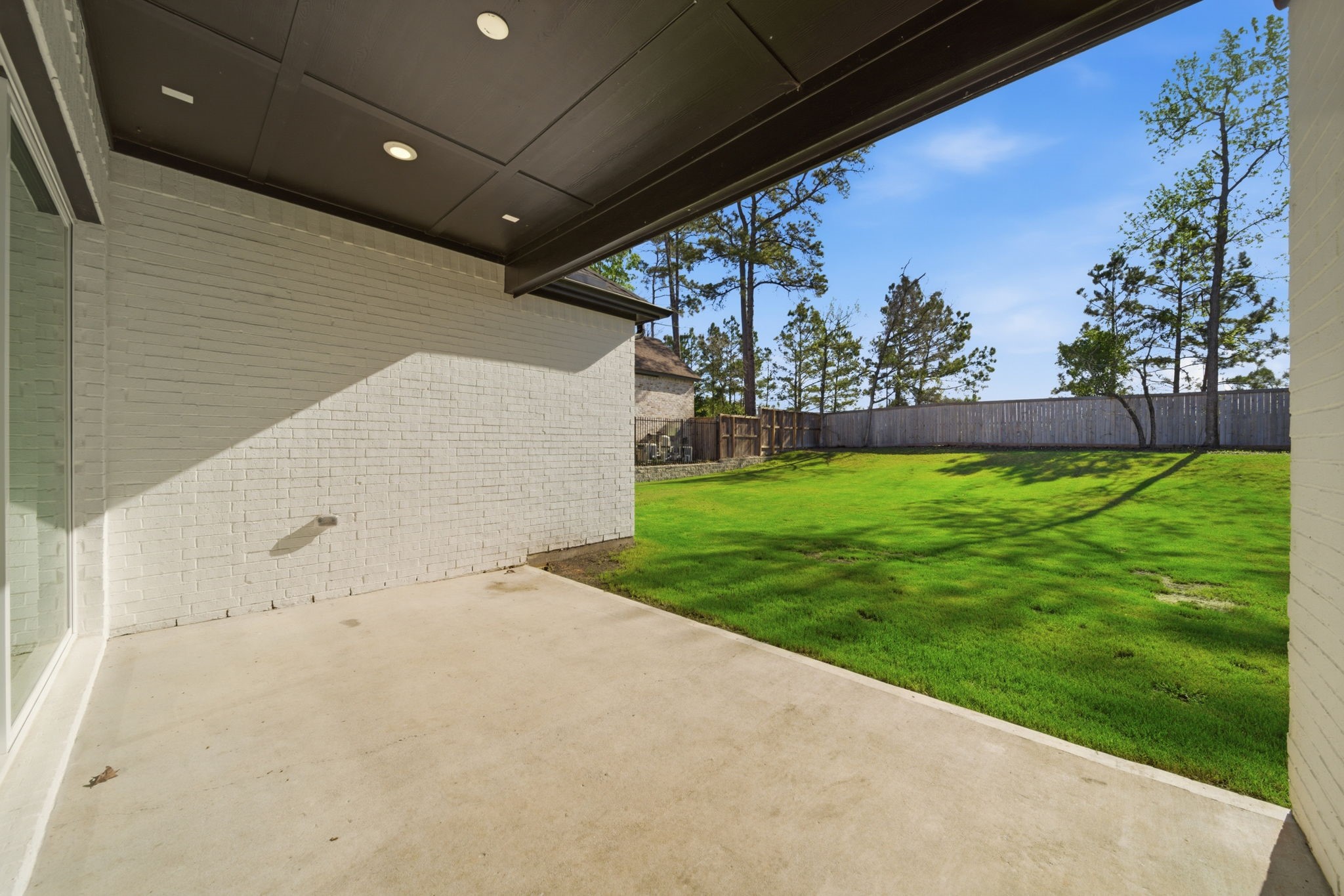 1715 Divino Pass Conroe, TX 77304 - Photo 10 of 12