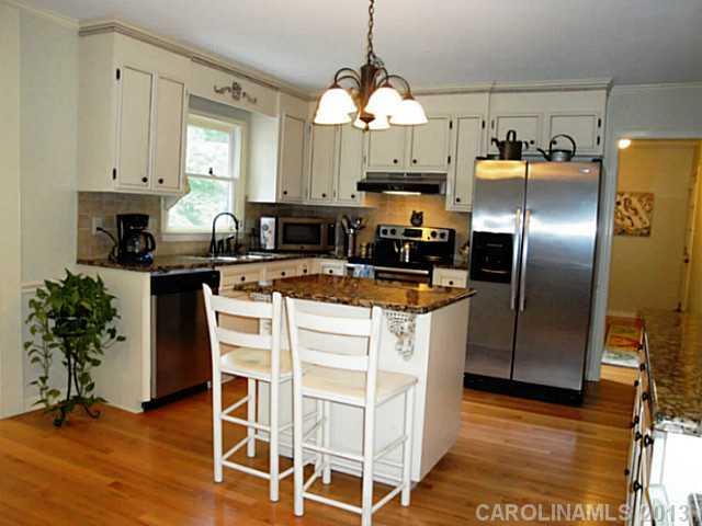 3242 Tatting Road Matthews, NC 28105 - Photo 2 of 16 Gallery Image 2