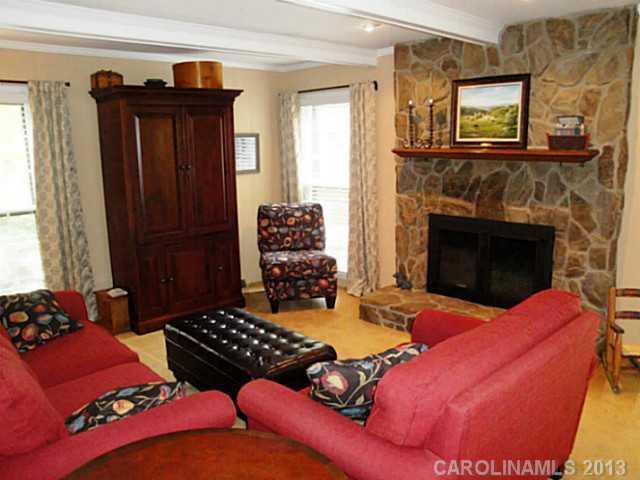 3242 Tatting Road Matthews, NC 28105 - Photo 5 of 16 Gallery Image 5