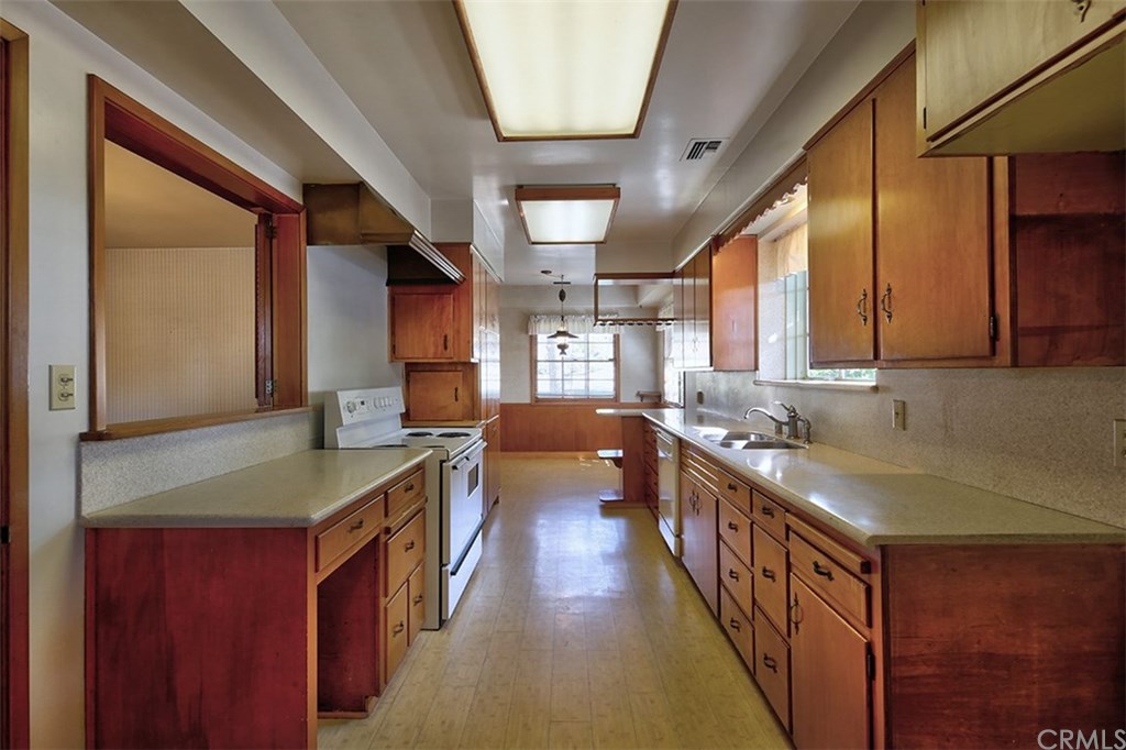 3890 Shadow Grove Road Pasadena, CA 91107 - Photo 14 of 33