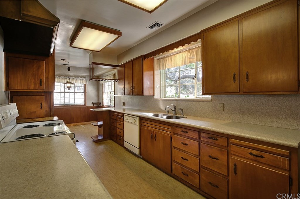 3890 Shadow Grove Road Pasadena, CA 91107 - Photo 15 of 33