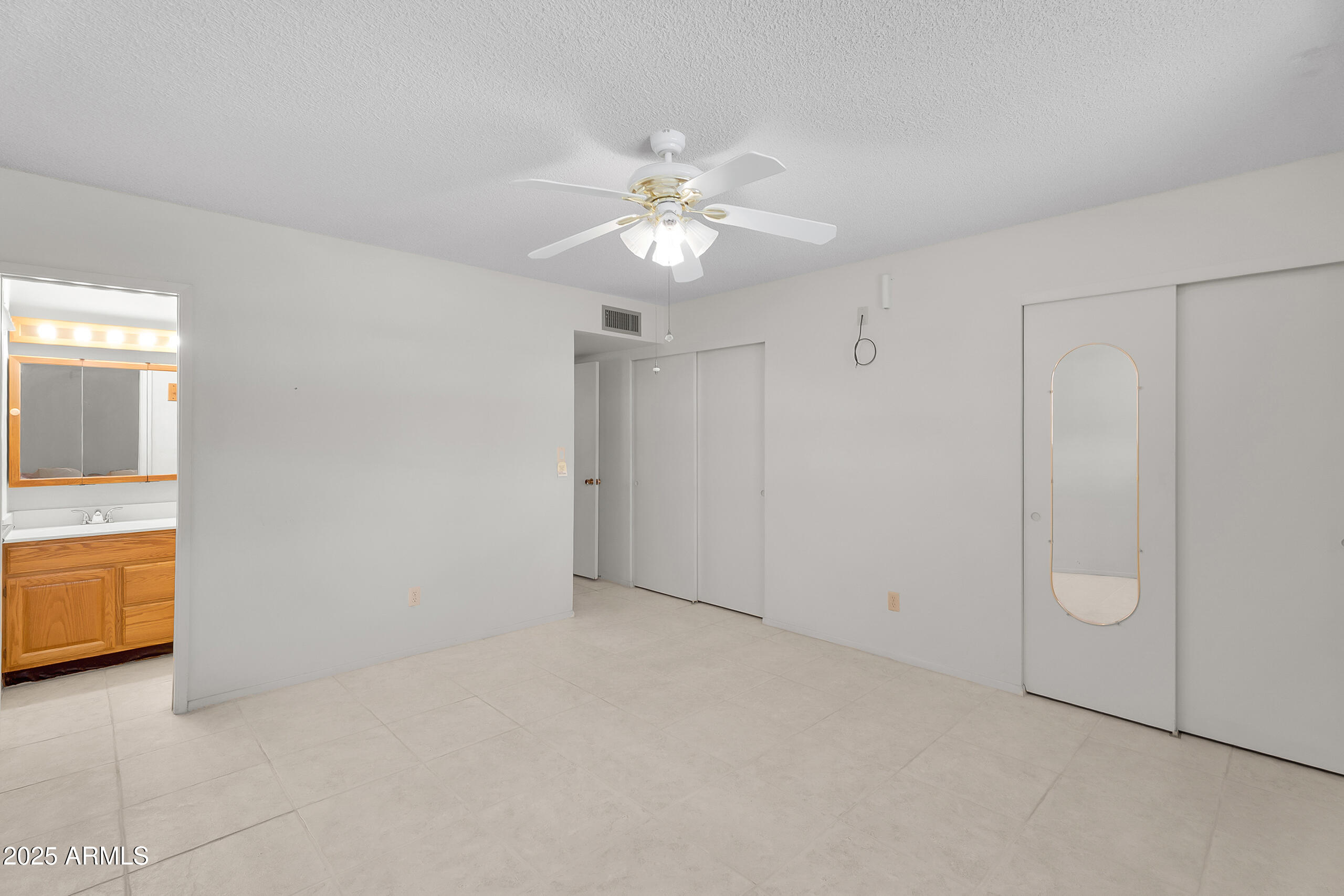 1023 South Ocotillo Drive Apache Junction, AZ 85120 - Photo 12 of 22 Primary Bedroom