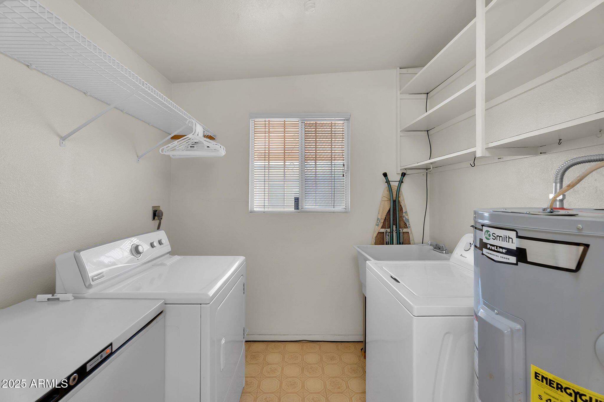 1023 South Ocotillo Drive Apache Junction, AZ 85120 - Photo 19 of 22 Laundry