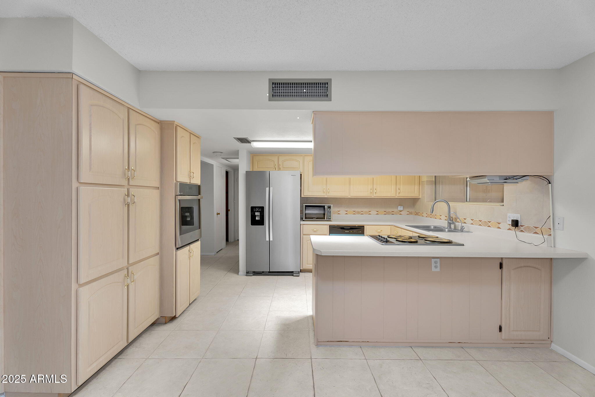 1023 South Ocotillo Drive Apache Junction, AZ 85120 - Photo 8 of 22 Kitchen