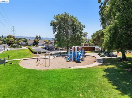 $1,579,000 | 5736 Medallion Court, Castro Valley, CA 94552