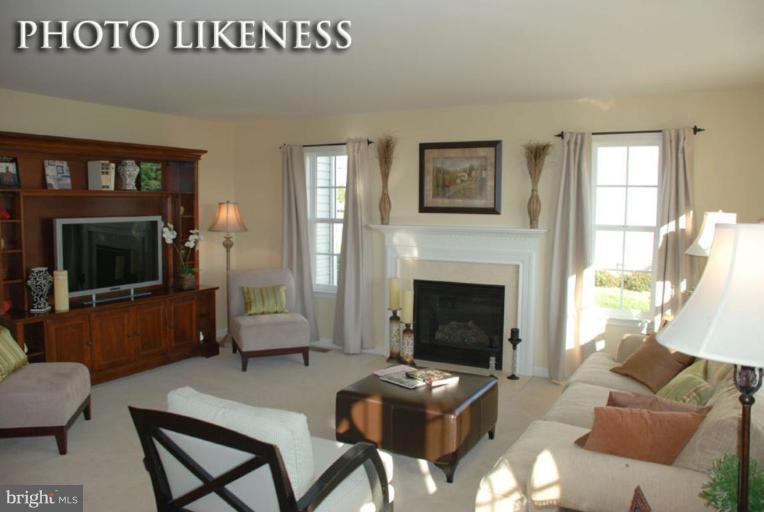 1695 Conrads Ferry Drive Point of Rocks, MD 21777 - Photo 5 of 18 Family Room