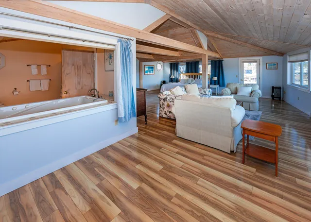 $6,495,000 | 109-117 Shore Road, Southwest Harbor, ME 04679