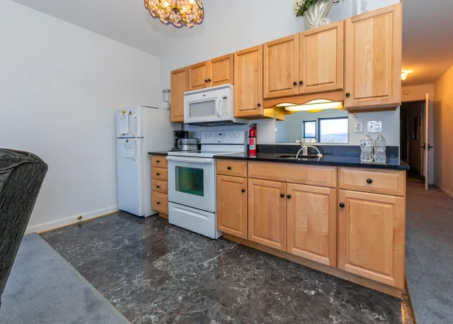 $6,495,000 | 109-117 Shore Road, Southwest Harbor, ME 04679