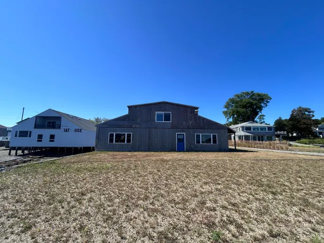 $6,495,000 | 109-117 Shore Road, Southwest Harbor, ME 04679