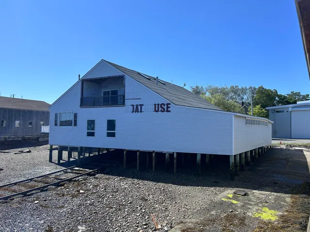 $6,495,000 | 109-117 Shore Road, Southwest Harbor, ME 04679
