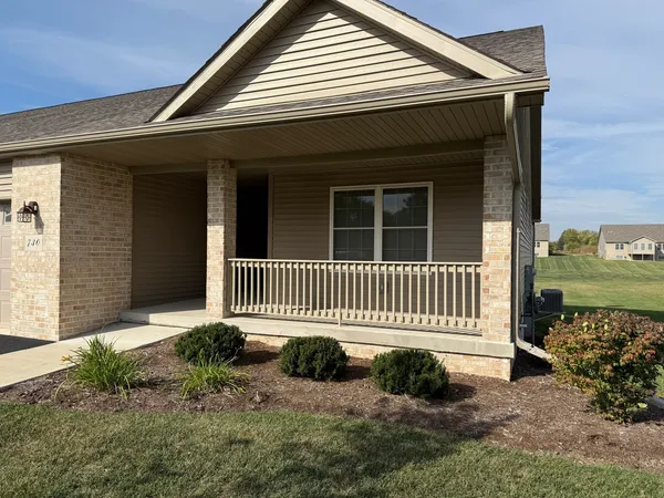 $352,900 | 730 Keller Drive, Dixon, IL 61021