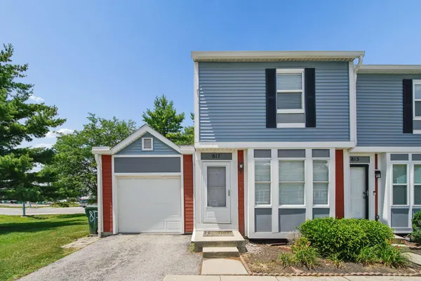 $225,000 | 817 Pineway Drive, Unit M1, Columbus, OH 43085