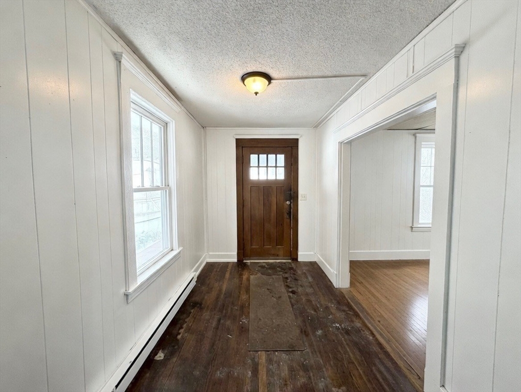 11 Crown Street Springfield, MA 01108 - Photo 14 of 15