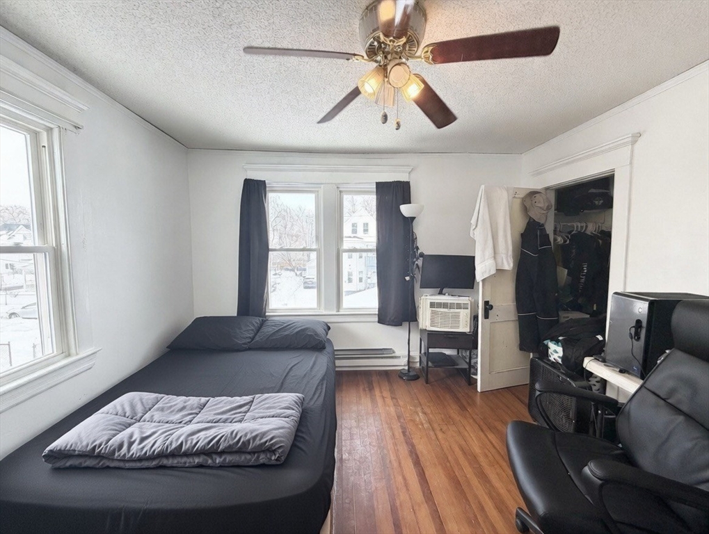 11 Crown Street Springfield, MA 01108 - Photo 9 of 15