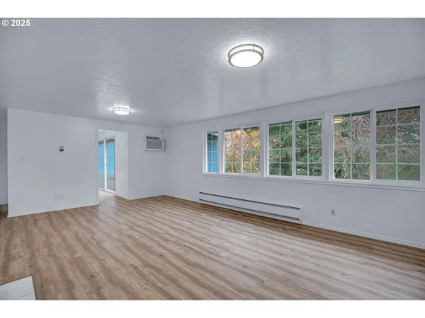 $599,000 | 20320 Southeast Walgren Road, Damascus, OR 97089