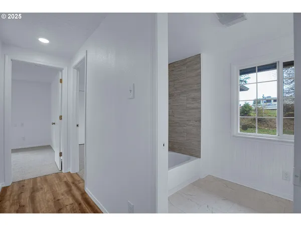 $599,000 | 20320 Southeast Walgren Road, Damascus, OR 97089