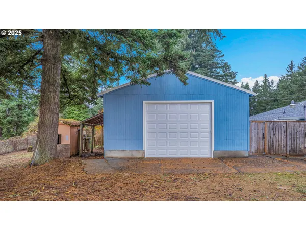 $599,000 | 20320 Southeast Walgren Road, Damascus, OR 97089