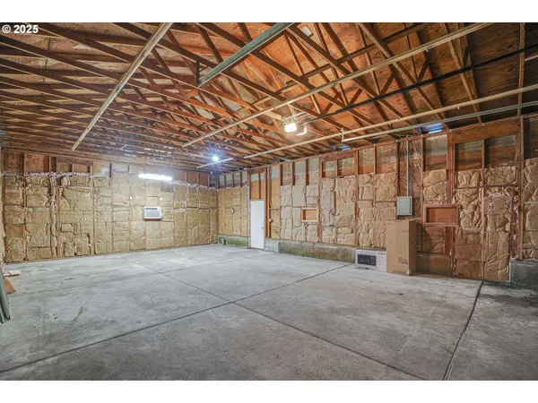 $599,000 | 20320 Southeast Walgren Road, Damascus, OR 97089