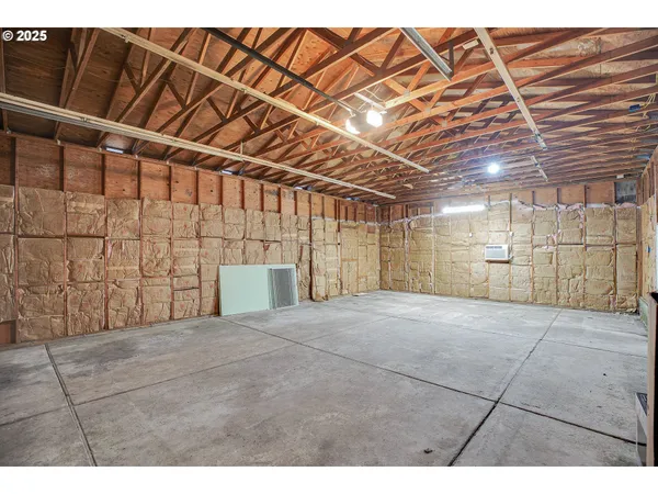 $599,000 | 20320 Southeast Walgren Road, Damascus, OR 97089
