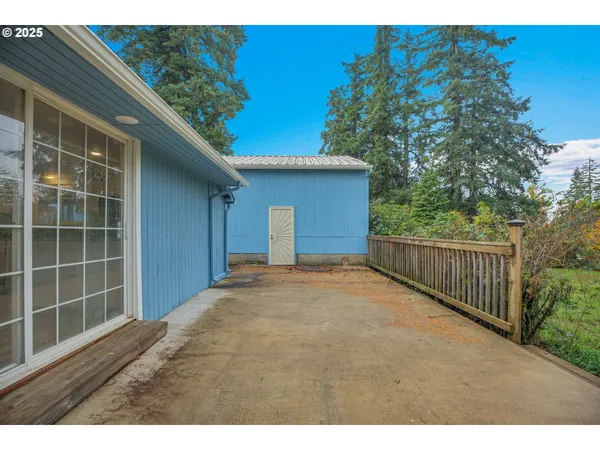 $599,000 | 20320 Southeast Walgren Road, Damascus, OR 97089
