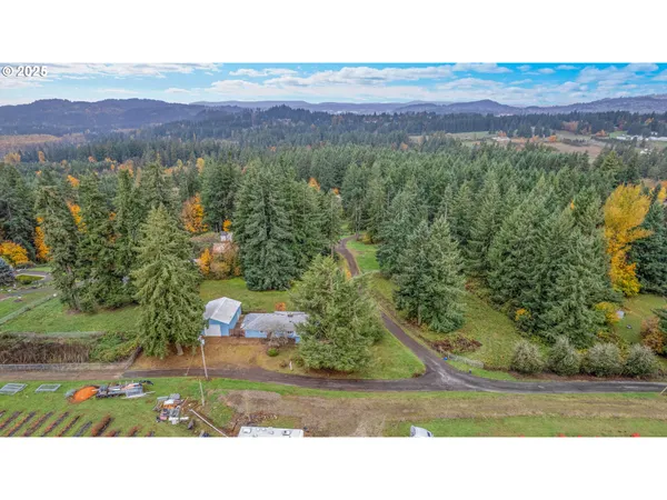 $599,000 | 20320 Southeast Walgren Road, Damascus, OR 97089