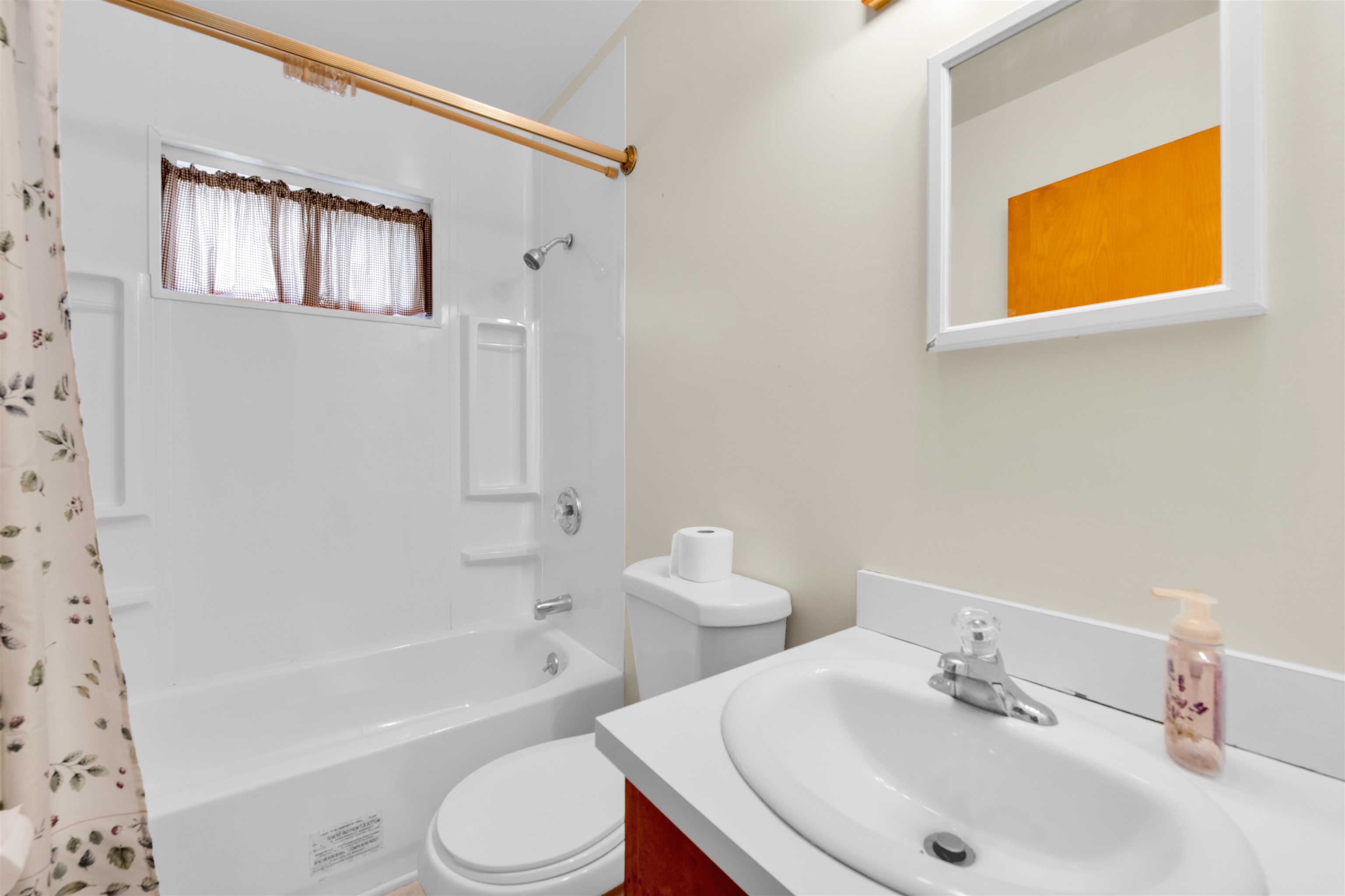 47360 Woodall Road Utica, MI 48317 - Photo 17 of 21 50175555-8ef8dd7b-923d-47ab-a7c4-60e6e0c7db36.JPG