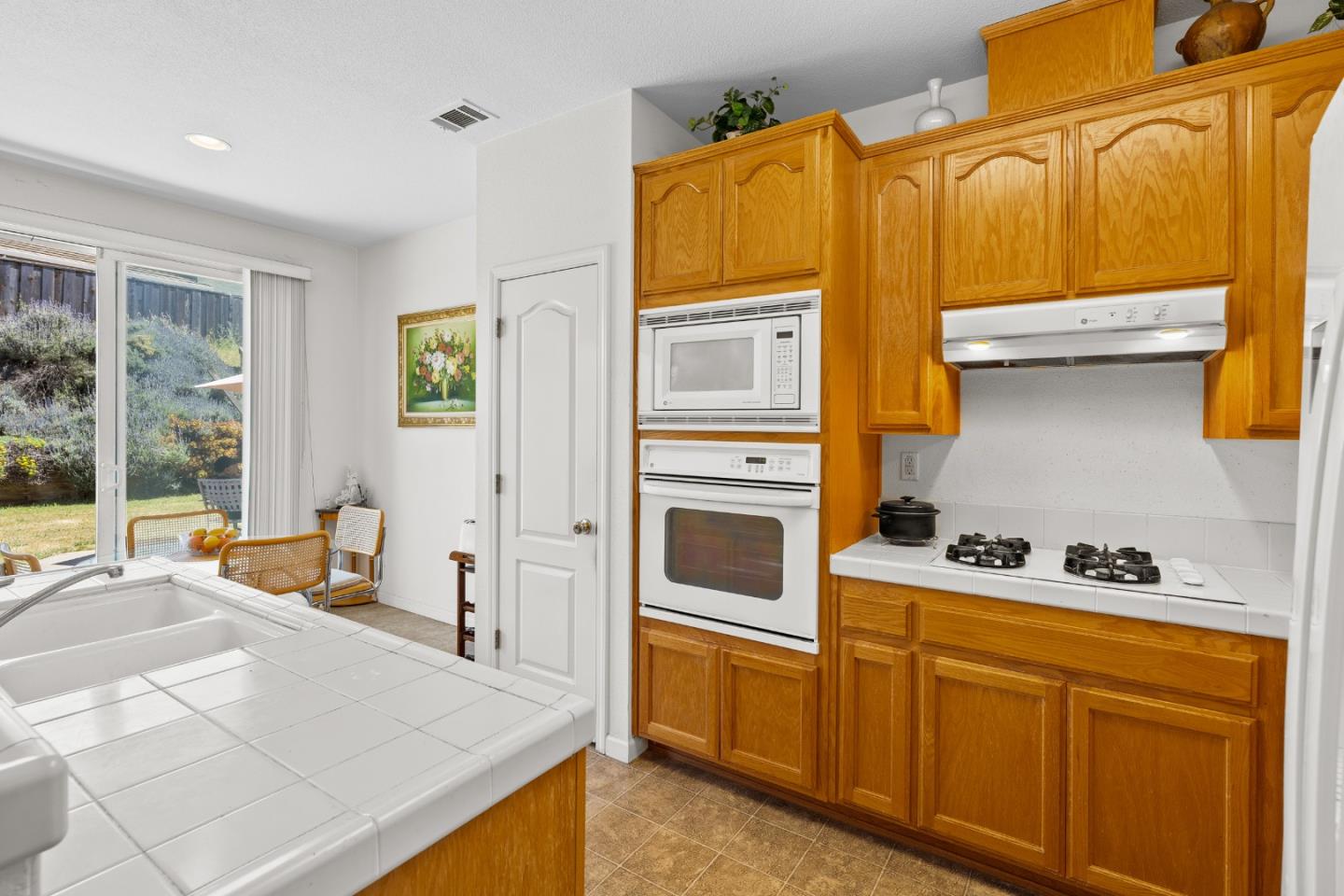 1085 Oakpoint Drive Bay Point, CA 94565 - Photo 12 of 46