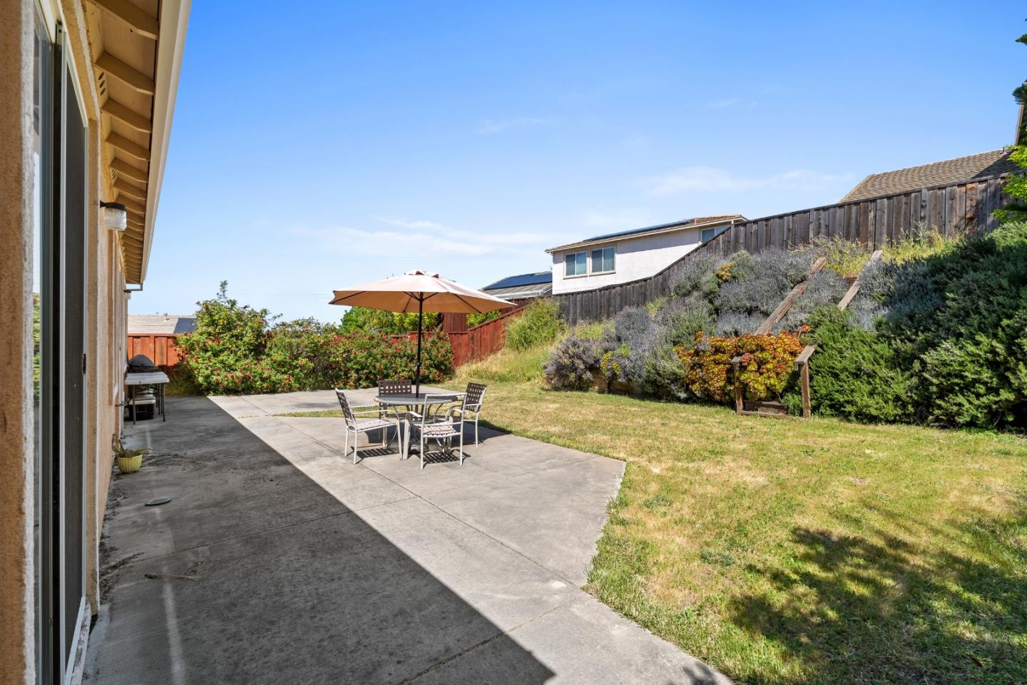 1085 Oakpoint Drive Bay Point, CA 94565 - Photo 5 of 46