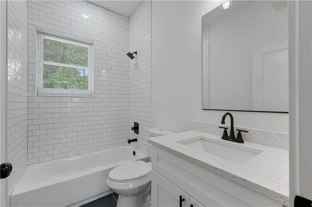 $2,275 | 360 Ponce De Leon Avenue Northeast, Unit 23, Atlanta, GA 30308