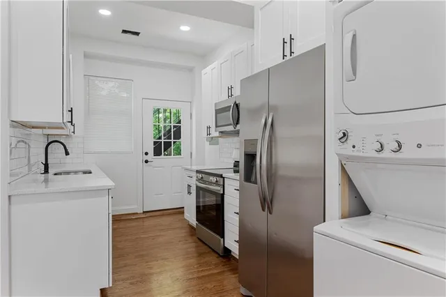 $2,275 | 360 Ponce De Leon Avenue Northeast, Unit 23, Atlanta, GA 30308