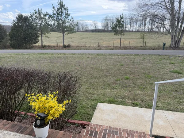 $259,000 | 70 Dunn Leoma Road, Leoma, TN 38468