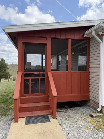 $259,000 | 70 Dunn Leoma Road, Leoma, TN 38468