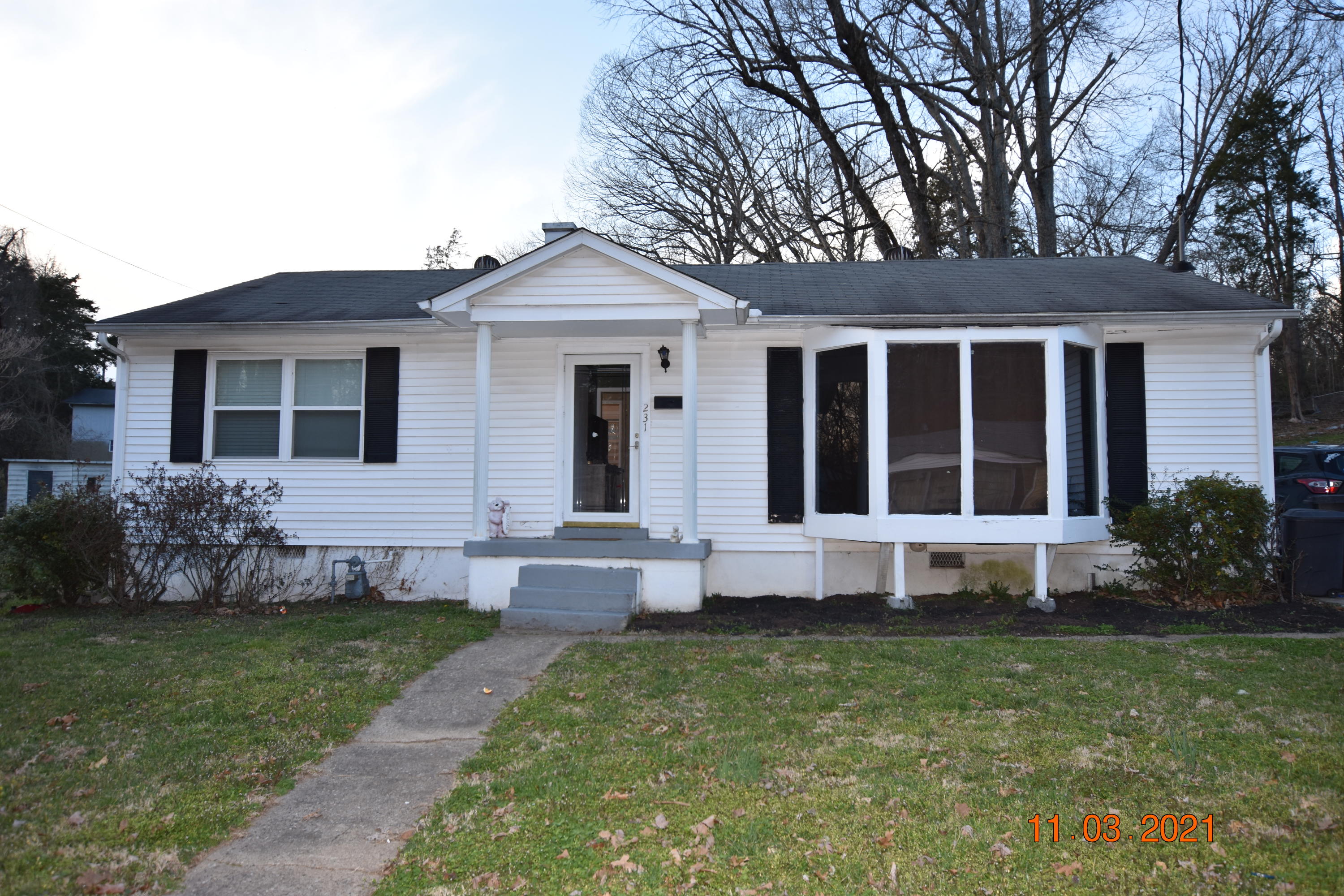 231 East Drive Oak Ridge, TN 37830 - Photo 1 of 15 DSC_0276