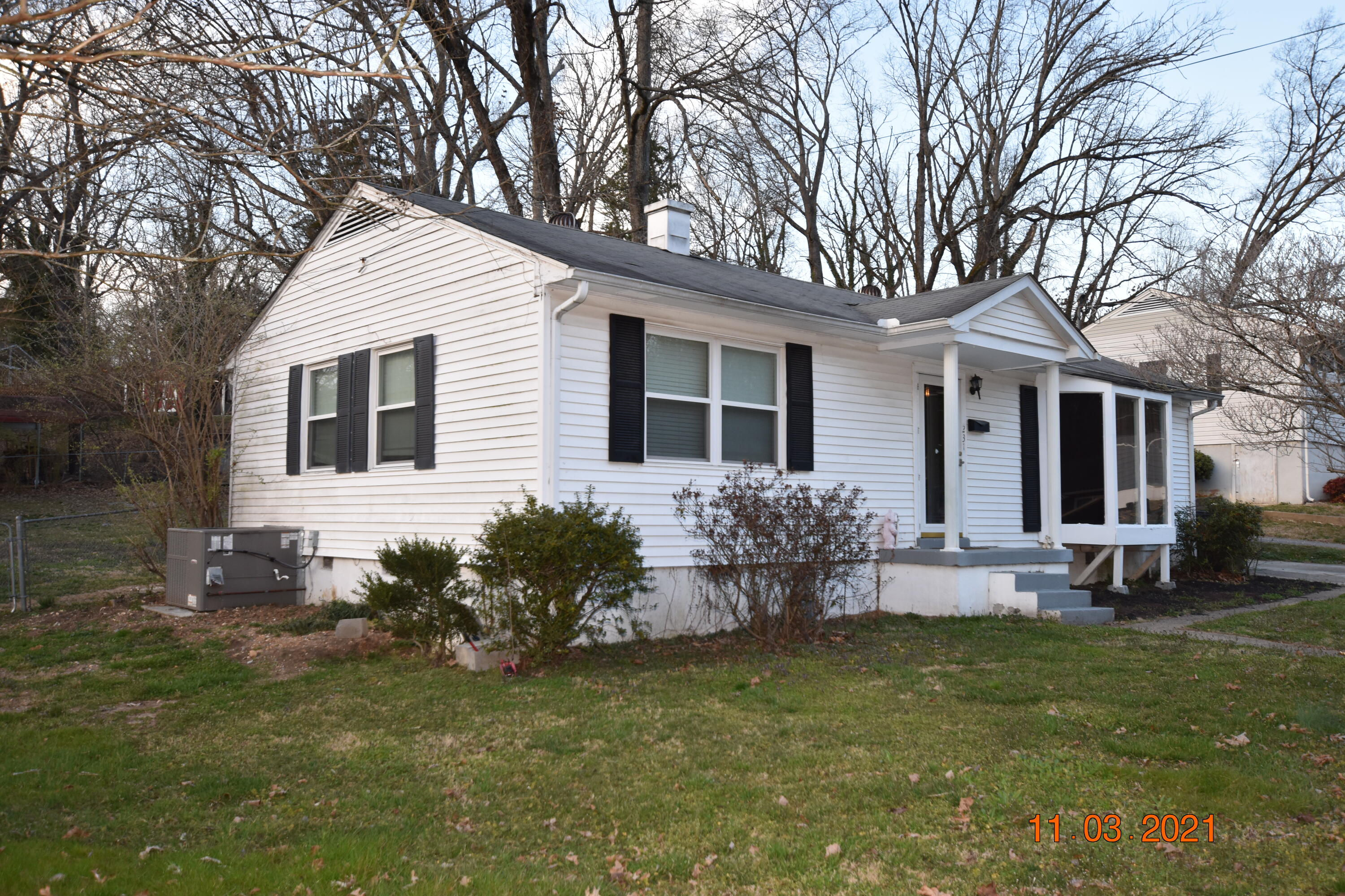 231 East Drive Oak Ridge, TN 37830 - Photo 3 of 15 DSC_0277