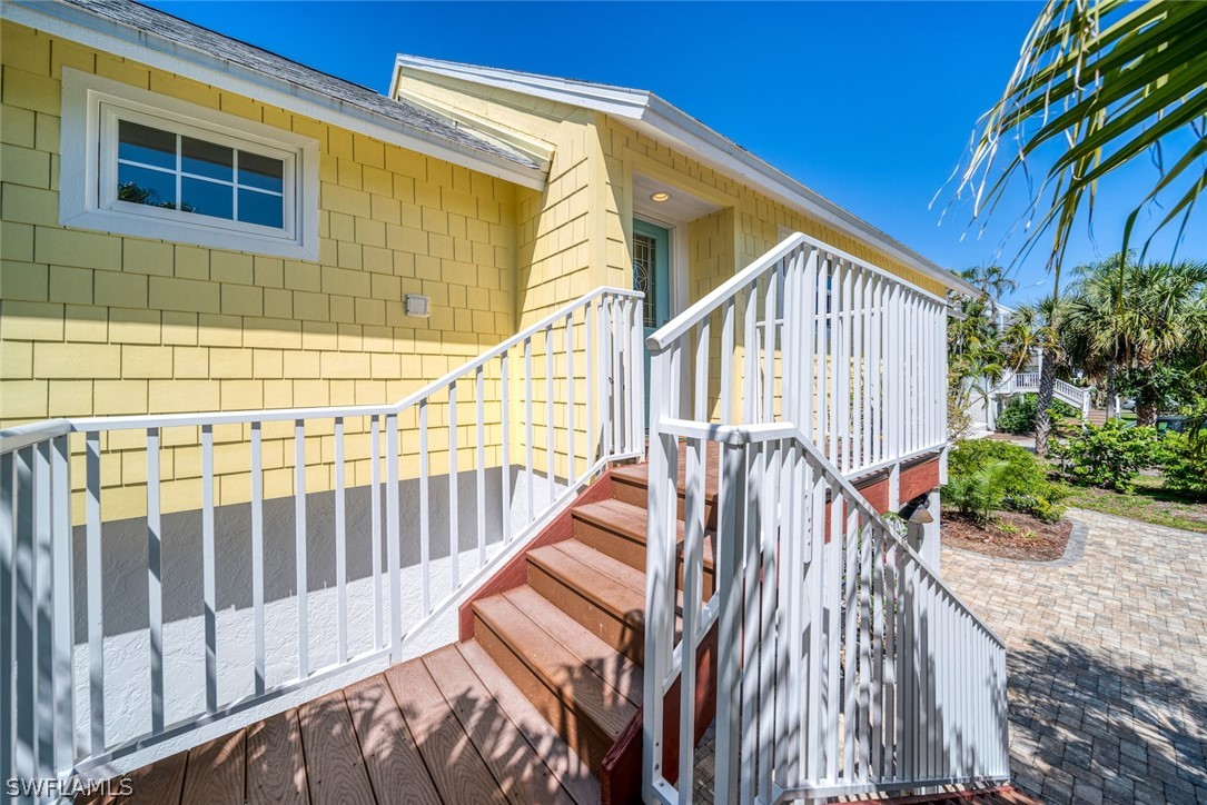 1376 Sand Castle Road Sanibel, FL 33957 - Photo 4 of 40