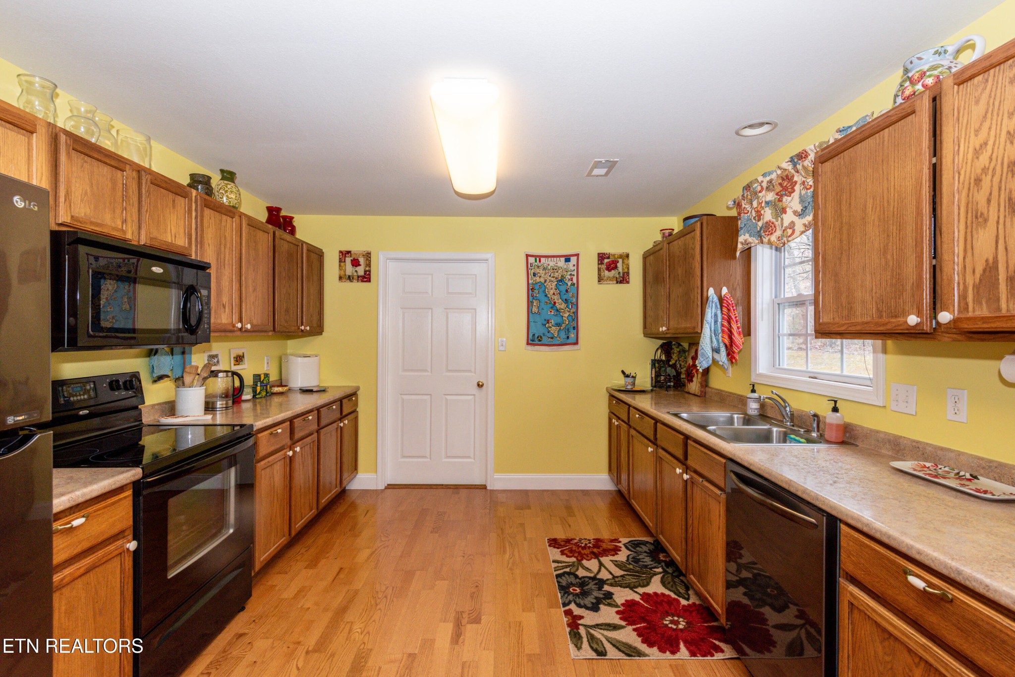4152 Pea Ridge Road Maryville, TN 37804 - Photo 9 of 47 Gallery Image 9